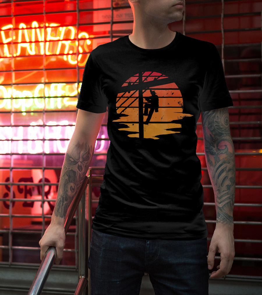 Vintage Distressed Sunset Lineman Electricians T-Shirt