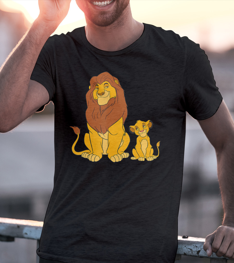 Disney The Lion King Mufasa And Young Simba Sitting Together T-Shirt
