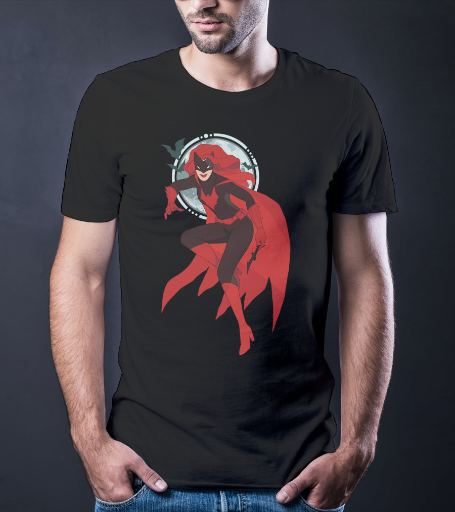Batwoman Moonlit Heroic Pose With Cape And Bat T-Shirt