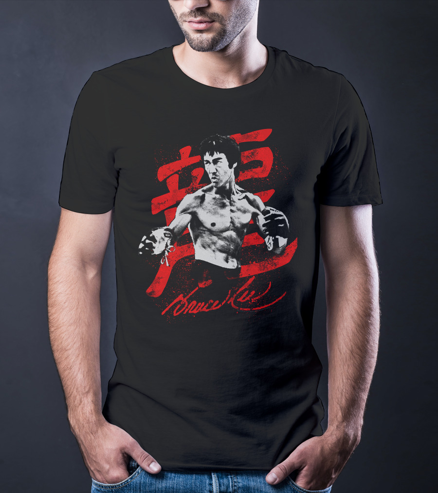 Bruce Lee Fighting Pose With Red Kanji Background T-Shirt