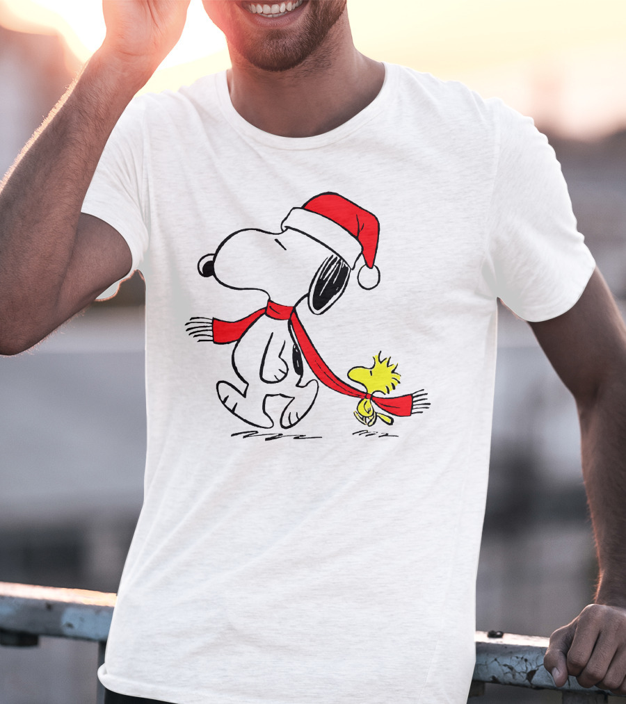 Snoopy Woodstock Charlie Brown Christmas Santa Hat Natalan T-Shirt