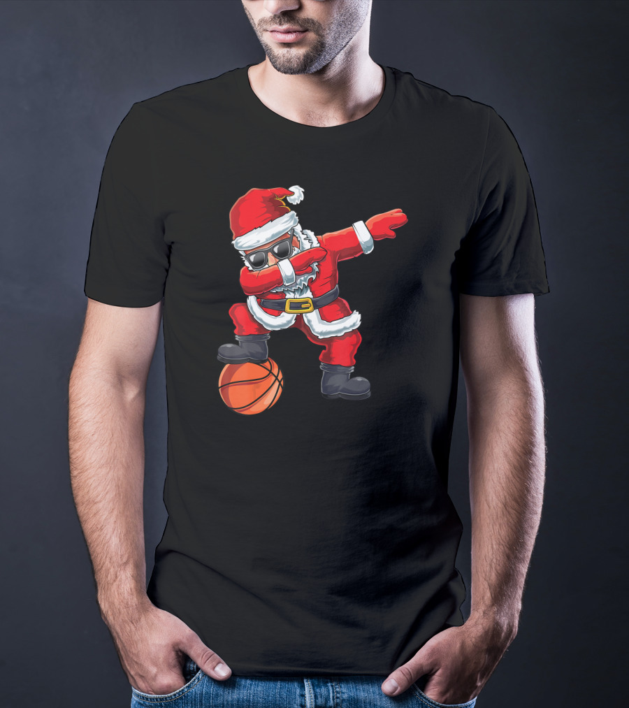 Christmas Santa Dabbing On Basketball Court Holiday Fun T-Shirt