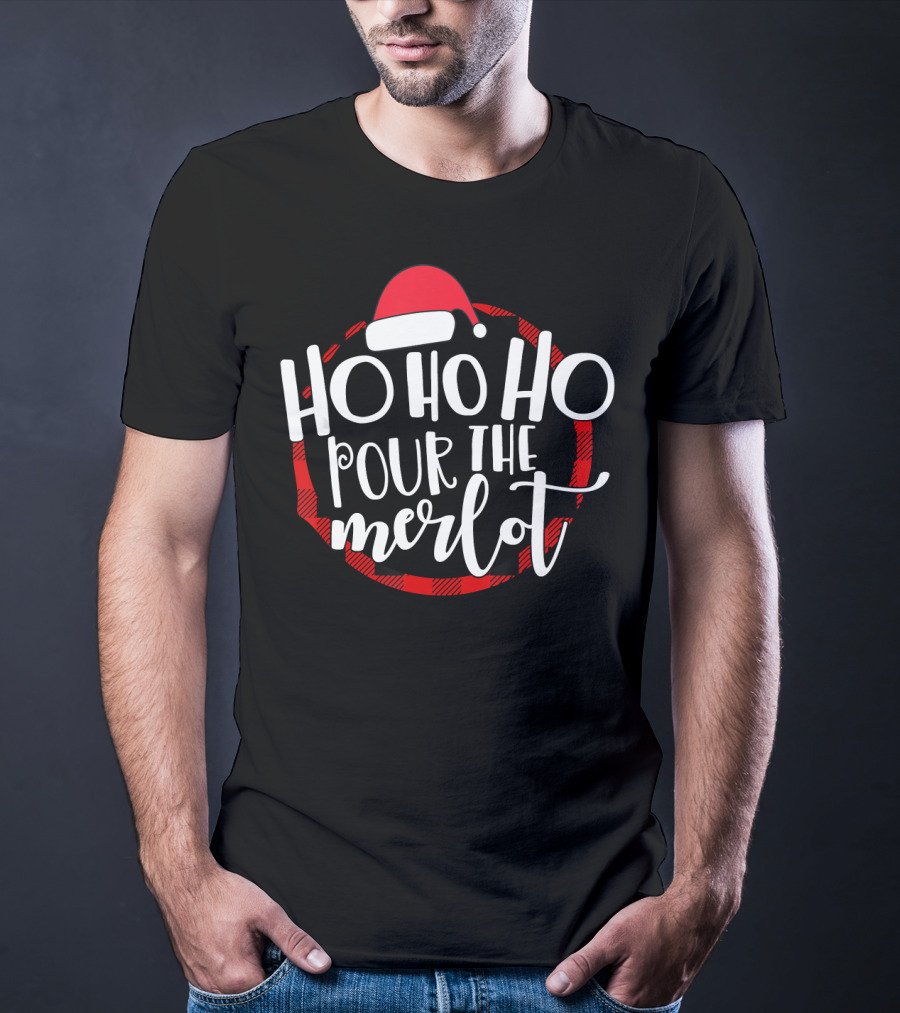 Ho Ho Ho Pour The Merlot Santa Hat Plaid Circle T-Shirt