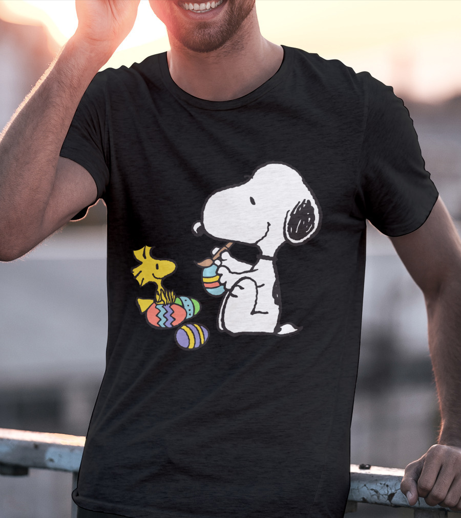 Peanuts Snoopy And Woodstock Painting Easter Eggs T-Shirt