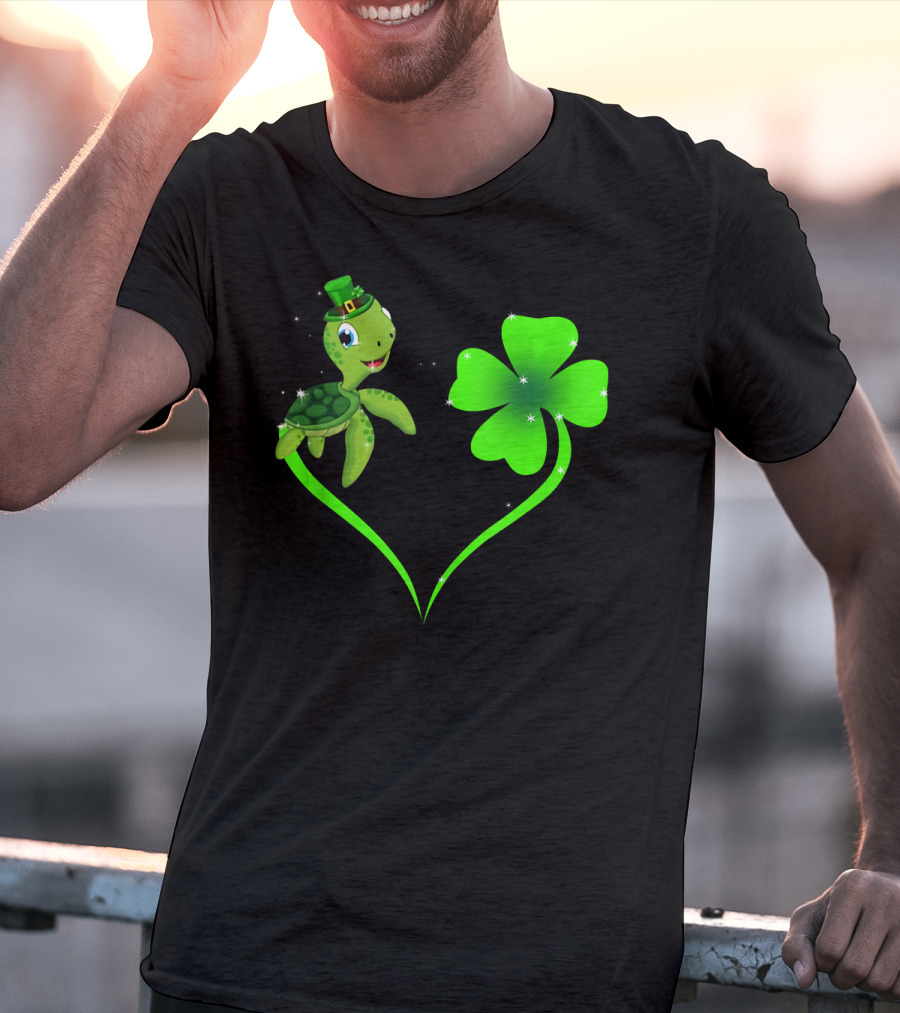 Happy St Patrick's Day Shamrock Turtle With Leprechaun Hat And Green Heart T-Shirt