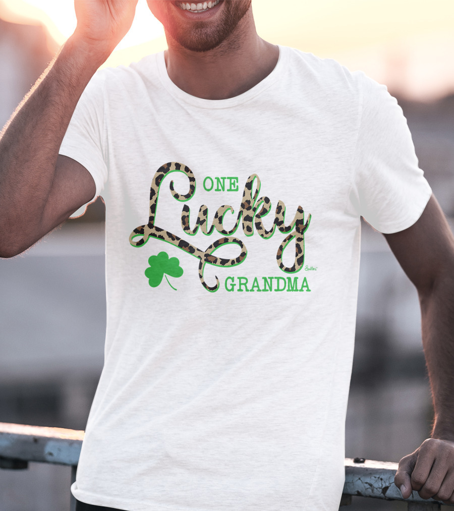 One Lucky Grandma Leopard Shamrock T-Shirt