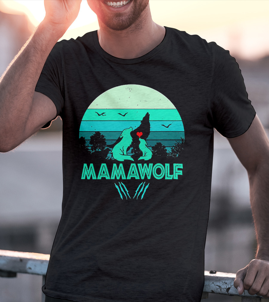 MAMAWOLF Babies Mom Vintage Wolf Heart Moon T-Shirt