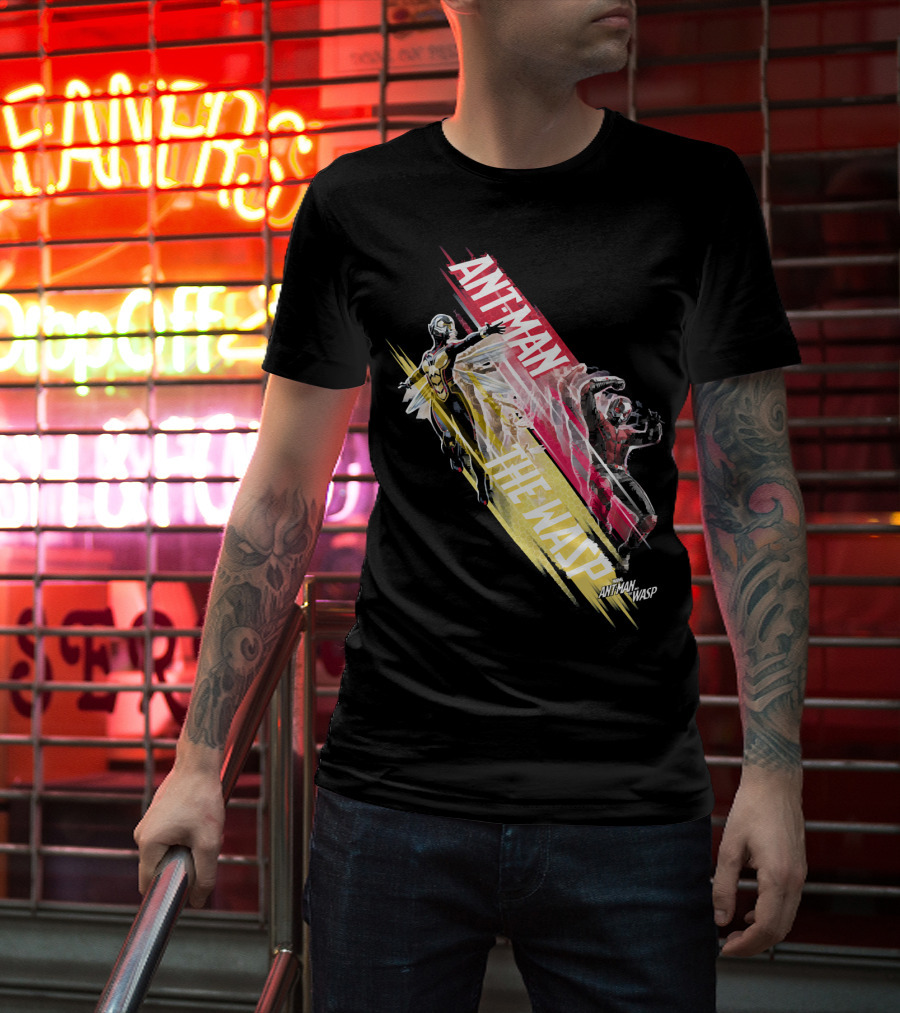 Ant-Man And The Wasp Marvel Official Artwork Dynamic Motion T-Shirt