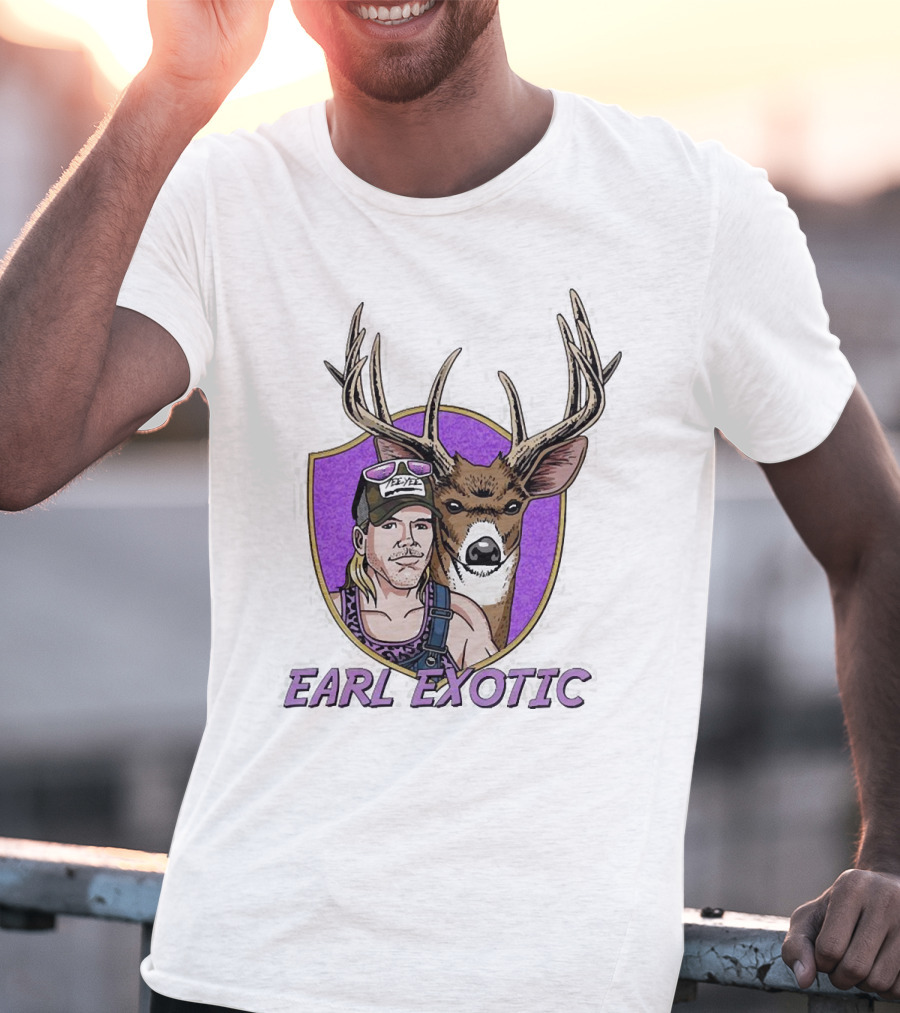 Earl Exotic Deer Hunter With Sunglasses Mule Deer Antlers T-Shirt
