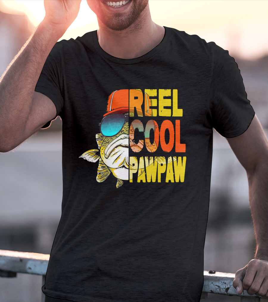REEL COOL PAWPAW Fathers Day Fishing 143 T-Shirt