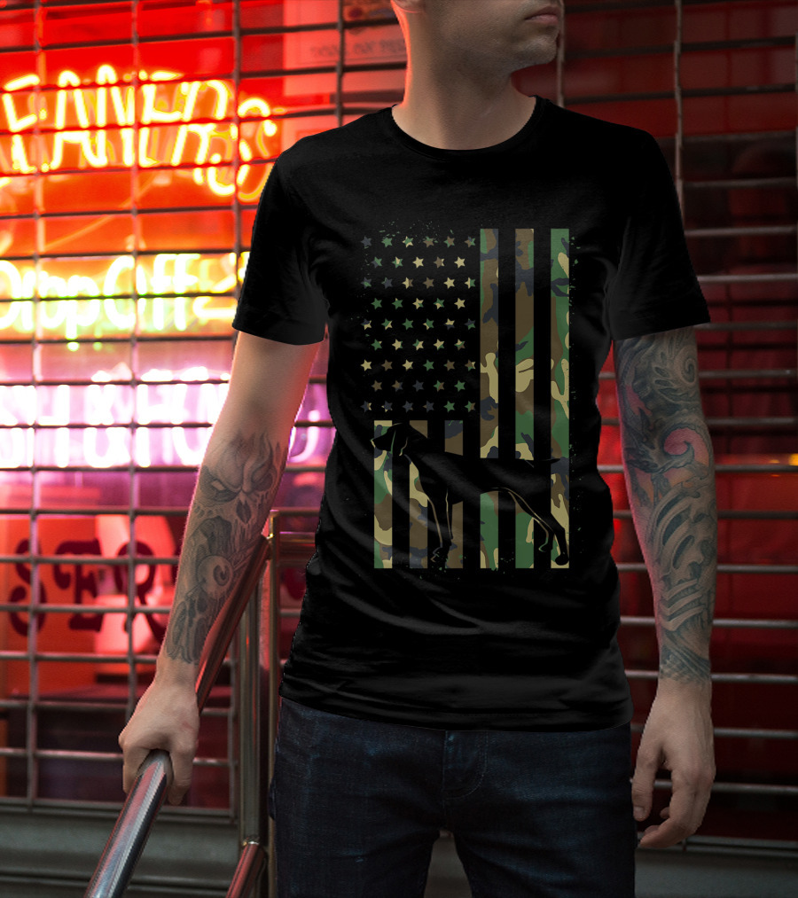 German Shorthair Pointer Mom Dog Camouflage American Flag T-Shirt