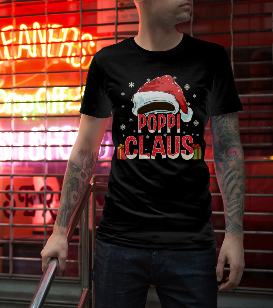Poppi Claus Santa Hat Snowflakes Christmas Gifts T-Shirt