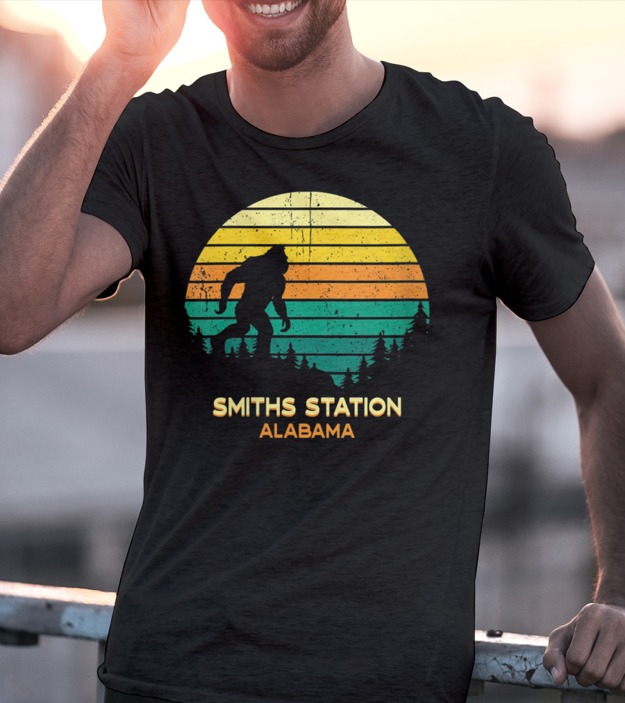 Smiths Station Alabama Retro Bigfoot Silhouette Vintage Sunset Forest T-Shirt