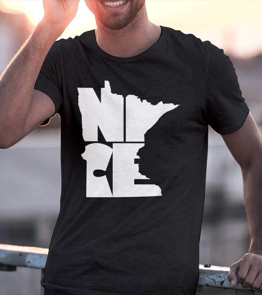 Minnesota Nice Map Outline T-Shirt