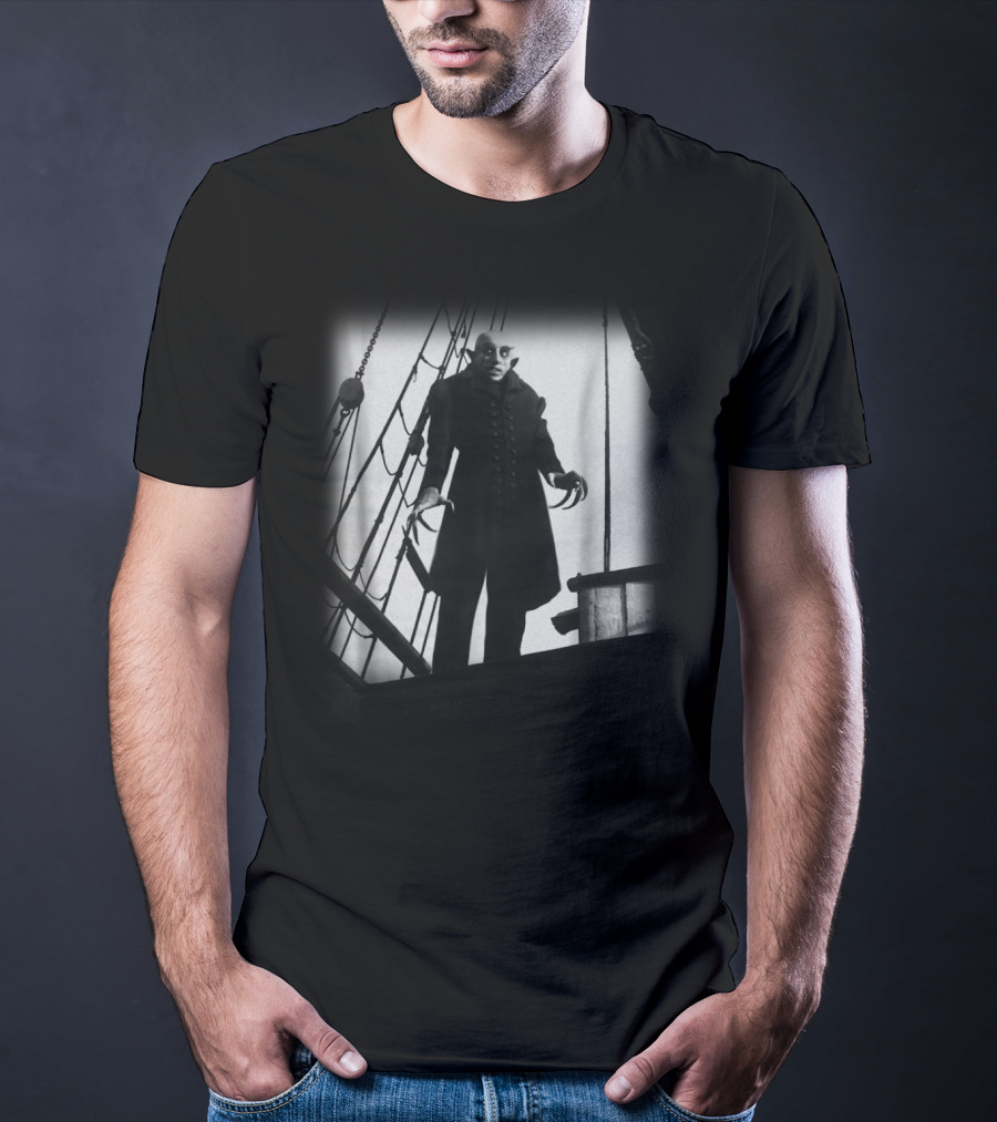 Nosferatu Vampire Classic Horror Black Dracula Iconic Ship Scene T-Shirt