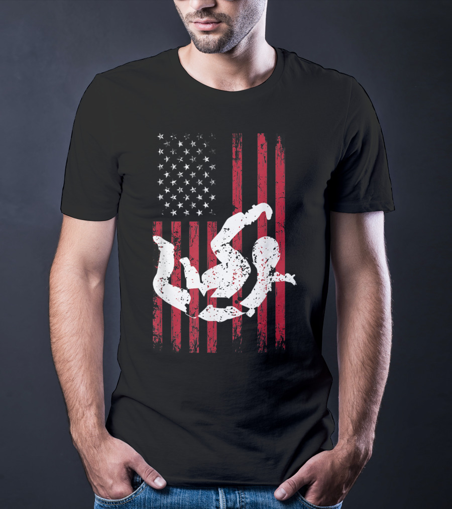 Vintage USA Flag Skydiver Parachuting T-Shirt