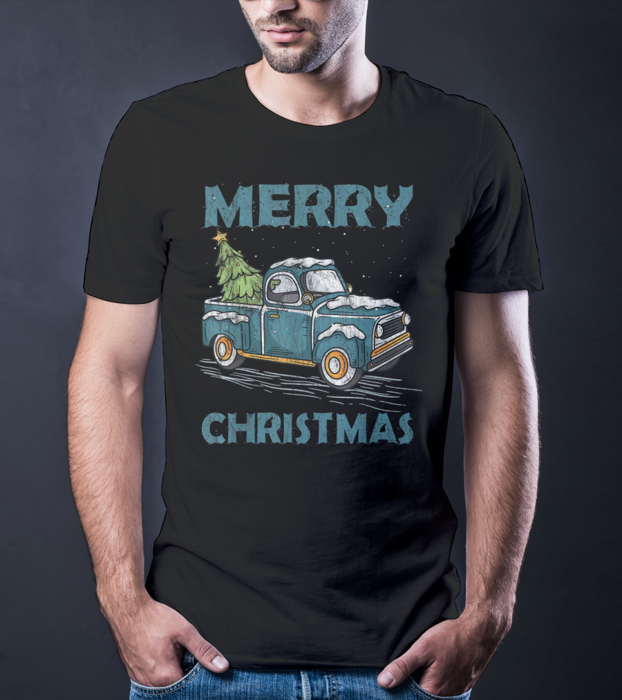 Merry Christmas Vintage Truck With Christmas Tree Classic Car T-Shirt