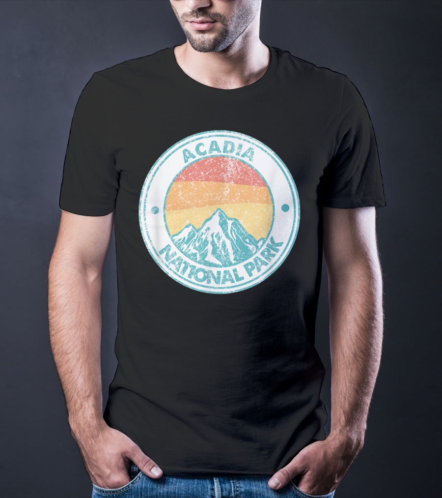 Acadia National Park Vintage Mountain Sunset Circle Badge T-Shirt