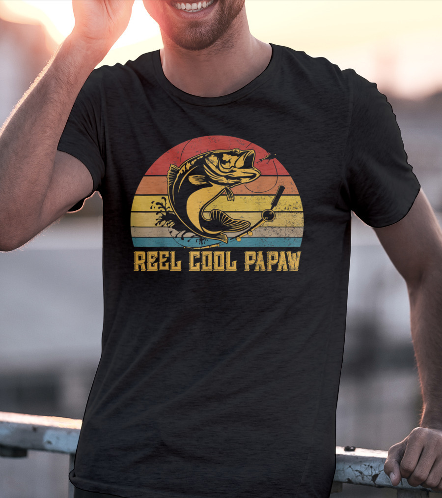 Father's Day Vintage Reel Cool Papaw Fishing Retro Stripes T-Shirt