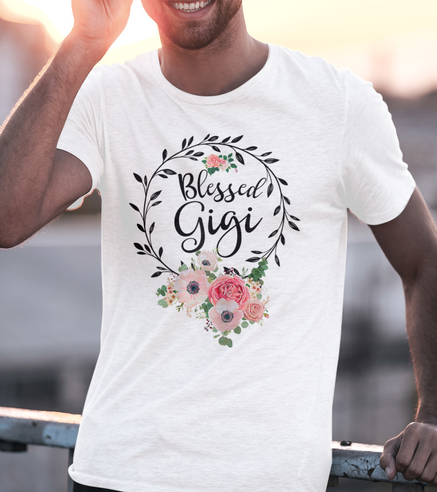 Blessed Gigi Floral Grandma Mother's With Pink And White Flowers T-Shirt