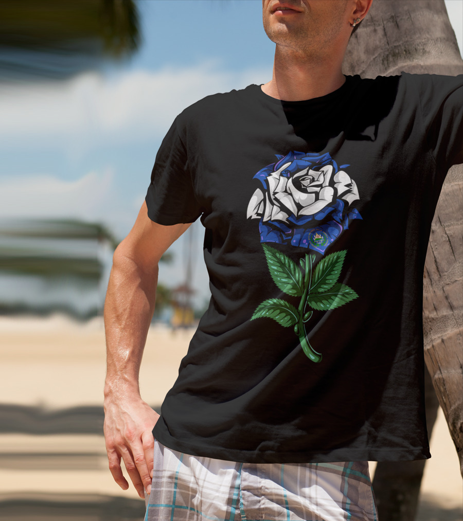 El Salvador Flag Rose Salvadoran T-Shirt