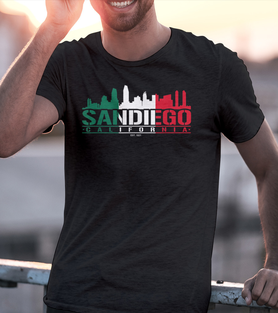San Diego California Skyline Est. 1821 Classic Look T-Shirt