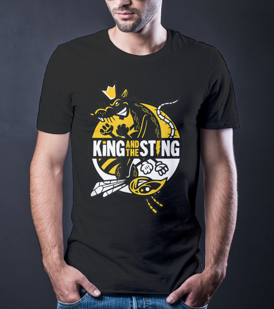 KING AND THE STING Crowned Rat And Bee Emblem T-Shirt