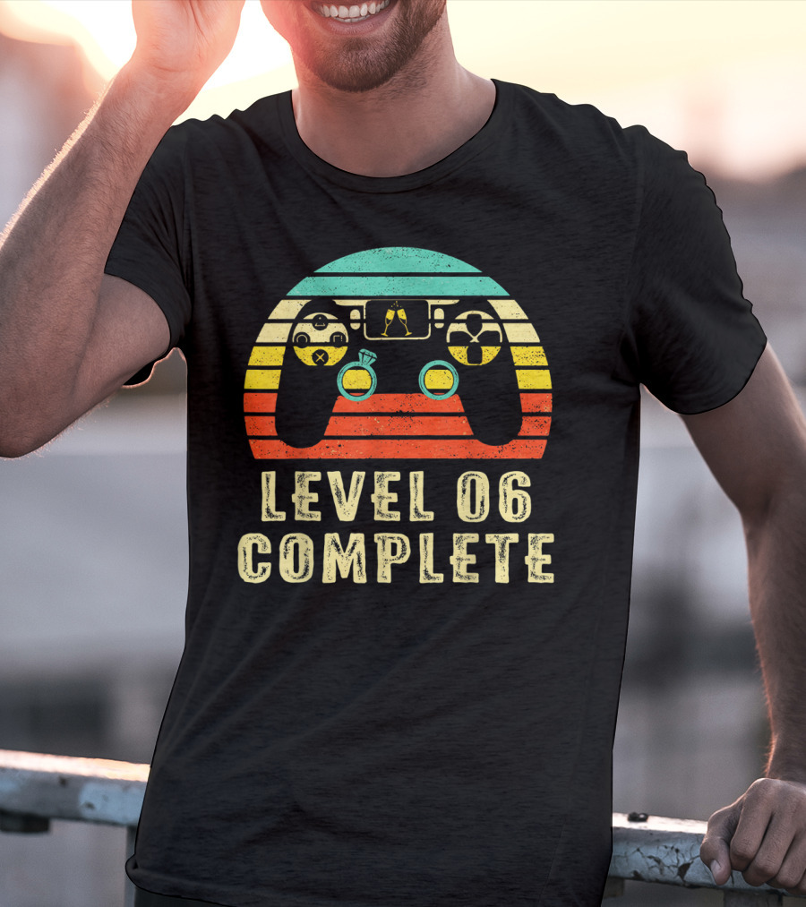 Level 06 Complete Vintage Gamer Controller Celebrate 6th Wed T-Shirt