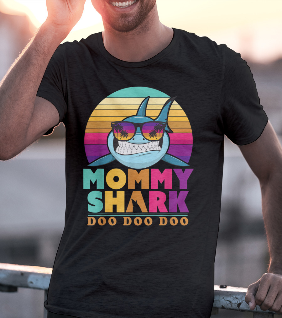 Mommy Shark Doo Doo Doo Retro Sunset With Sunglasses T-Shirt