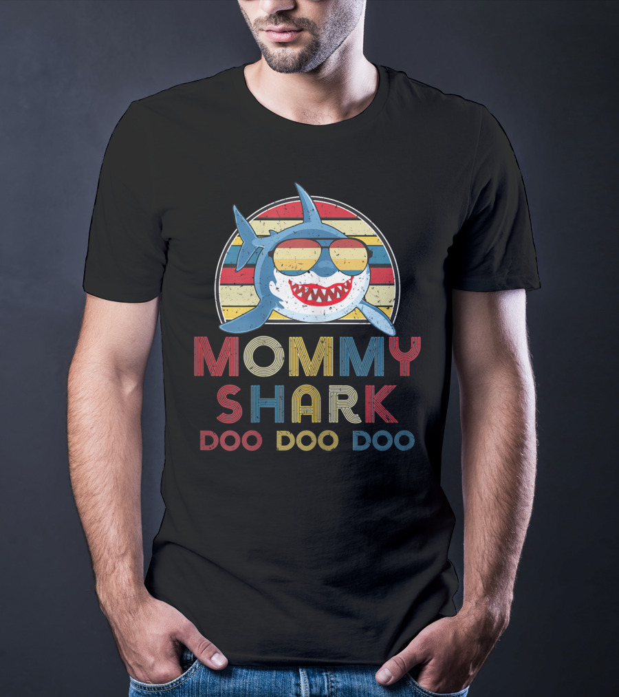 Mommy Shark Doo Doo Doo Retro T-Shirt