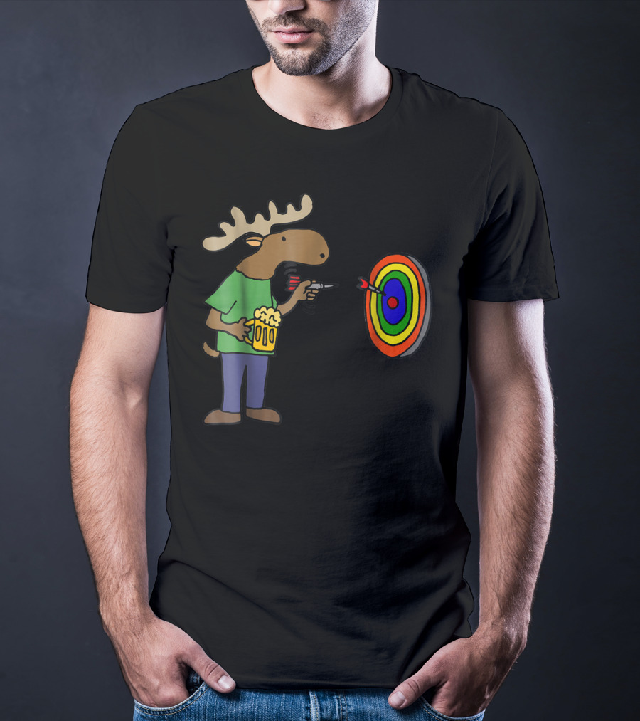 SmileteesHob Funny Moose With Beer Throwing Darts At Colorful Target T-Shirt