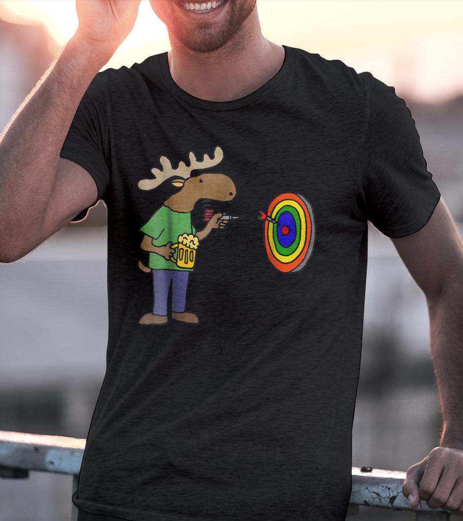 SmileteesHob Funny Moose With Beer Throwing Darts At Colorful Target T-Shirt