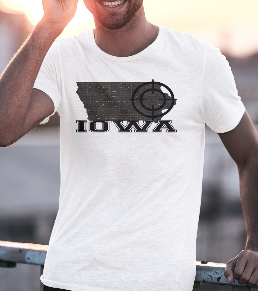 Iowa Map Vintage Fun Black With Target Overlay T-Shirt