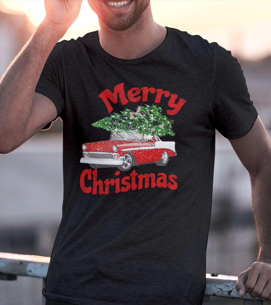 Merry Christmas Vintage Classic Car With Christmas Tree T-Shirt