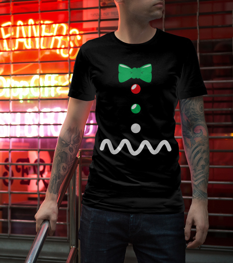 Gingerbread Man Christmas Bow Tie Décor T-Shirt