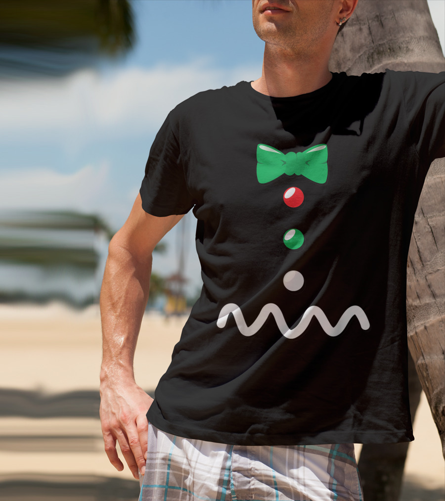 Gingerbread Man Christmas Bow Tie Décor T-Shirt