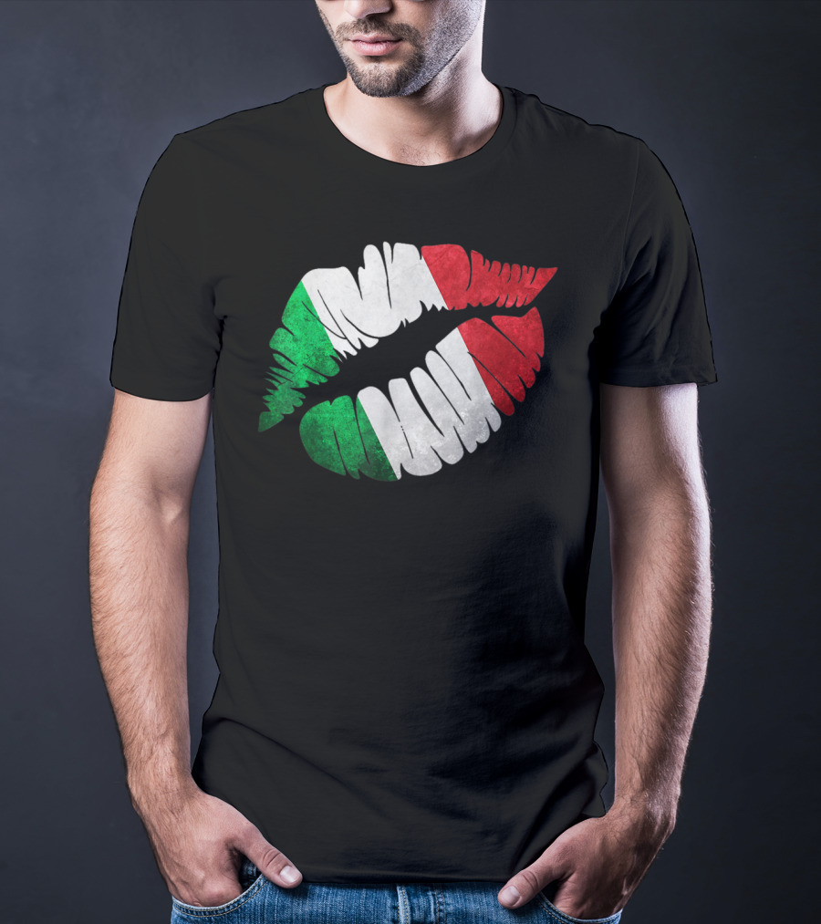 Italy Flag Distressed Patriotic Kiss T-Shirt