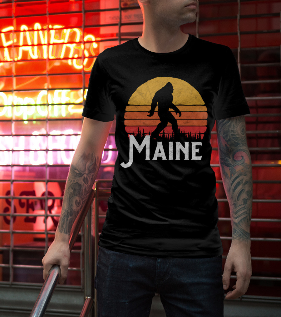 Maine Bigfoot Silhouette Retro Sun Believe T-Shirt