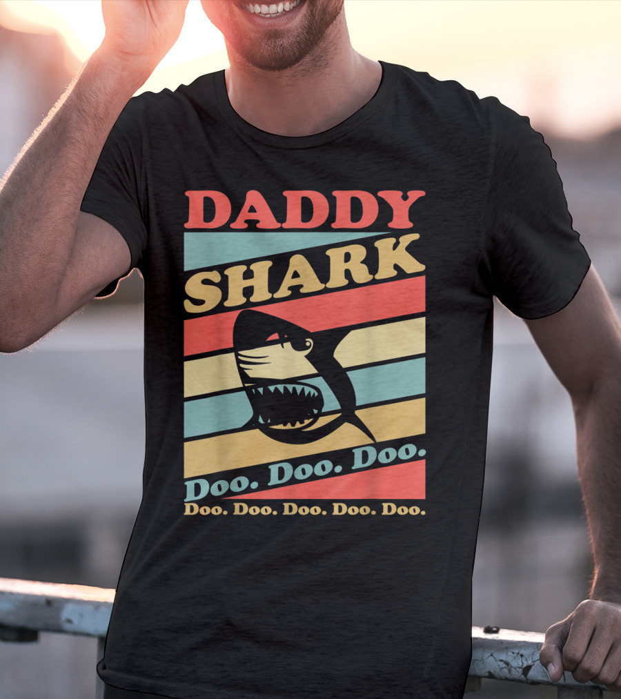 DADDY SHARK Doo Doo Doo Doo Doo Doo Retro Vintage Stripes T-Shirt