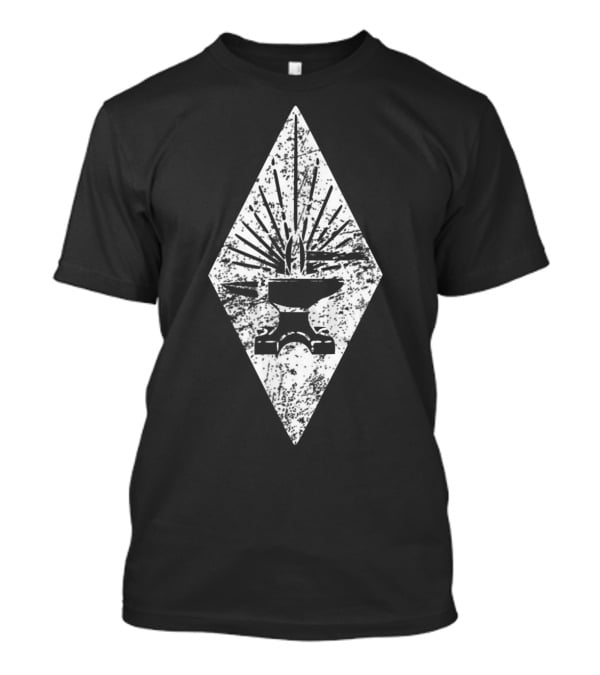Distressed Vintage Blacksmith Anvil With Iron Hammer T-Shirt