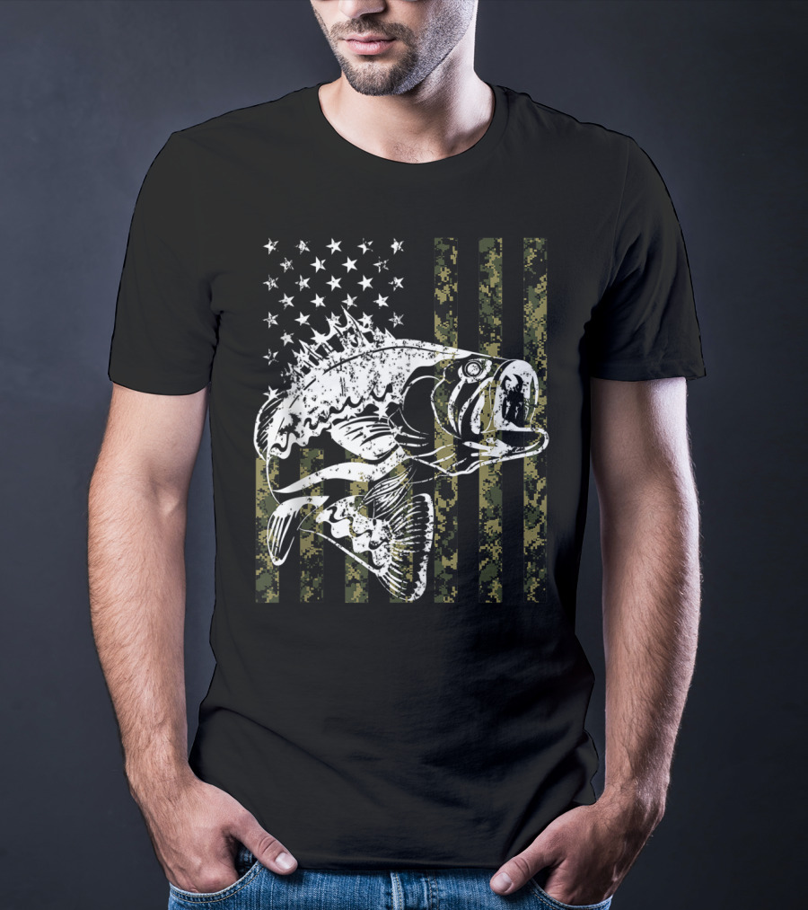 American Flag Camouflage Bass Fishing USA T-Shirt
