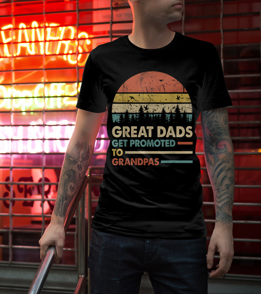 Great Dads Get Promoted To Grandpas Retro Sunset Forest T-Shirt