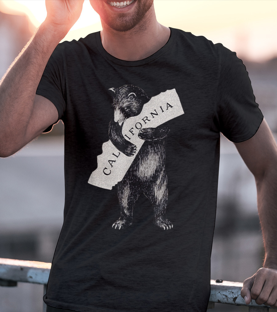 Retro I Love California Bear Hugging State Vintage Cali T-Shirt
