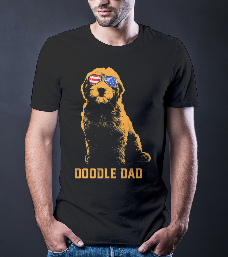 Doodle Dad Men's Goldendoodle With American Flag Sunglasses T-Shirt