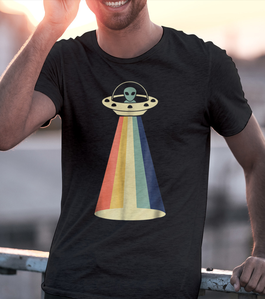 Vintage Alien UFO Rainbow Beams T-Shirt
