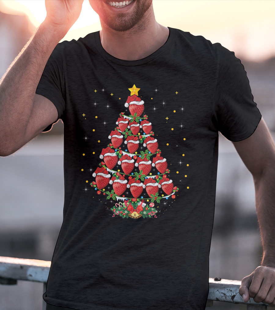 Strawberry Lover Xmas Strawberry Christmas Tree Santa Hat Decorated T-Shirt