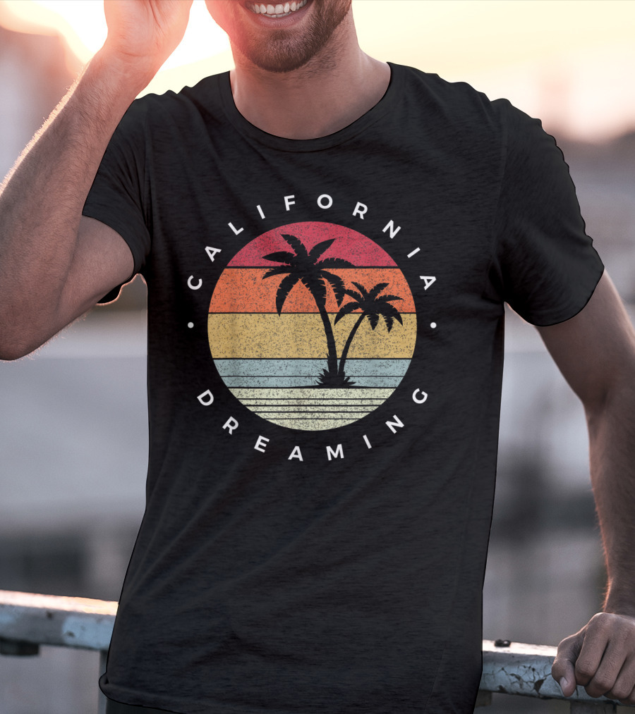 California Dreaming Retro Palm Trees Fun Family Vacation T-Shirt