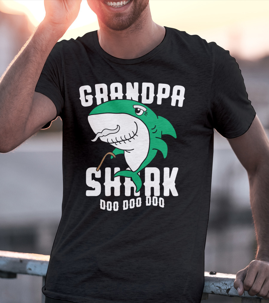 Grandpa Shark Doo Doo Doo Halloween Chr Dad Grandfather T-Shirt