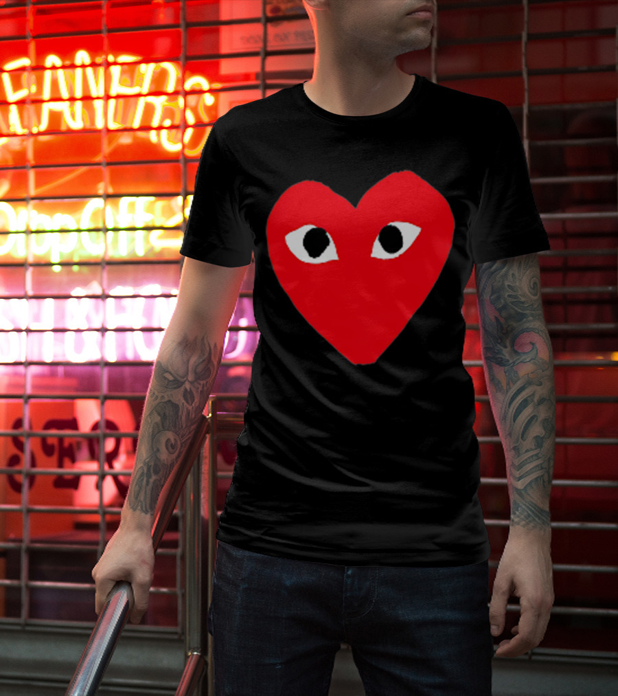 Heart For Comme Lovely In The Des - Comme Des Garçons Inspired Red Heart With Eyes T-Shirt