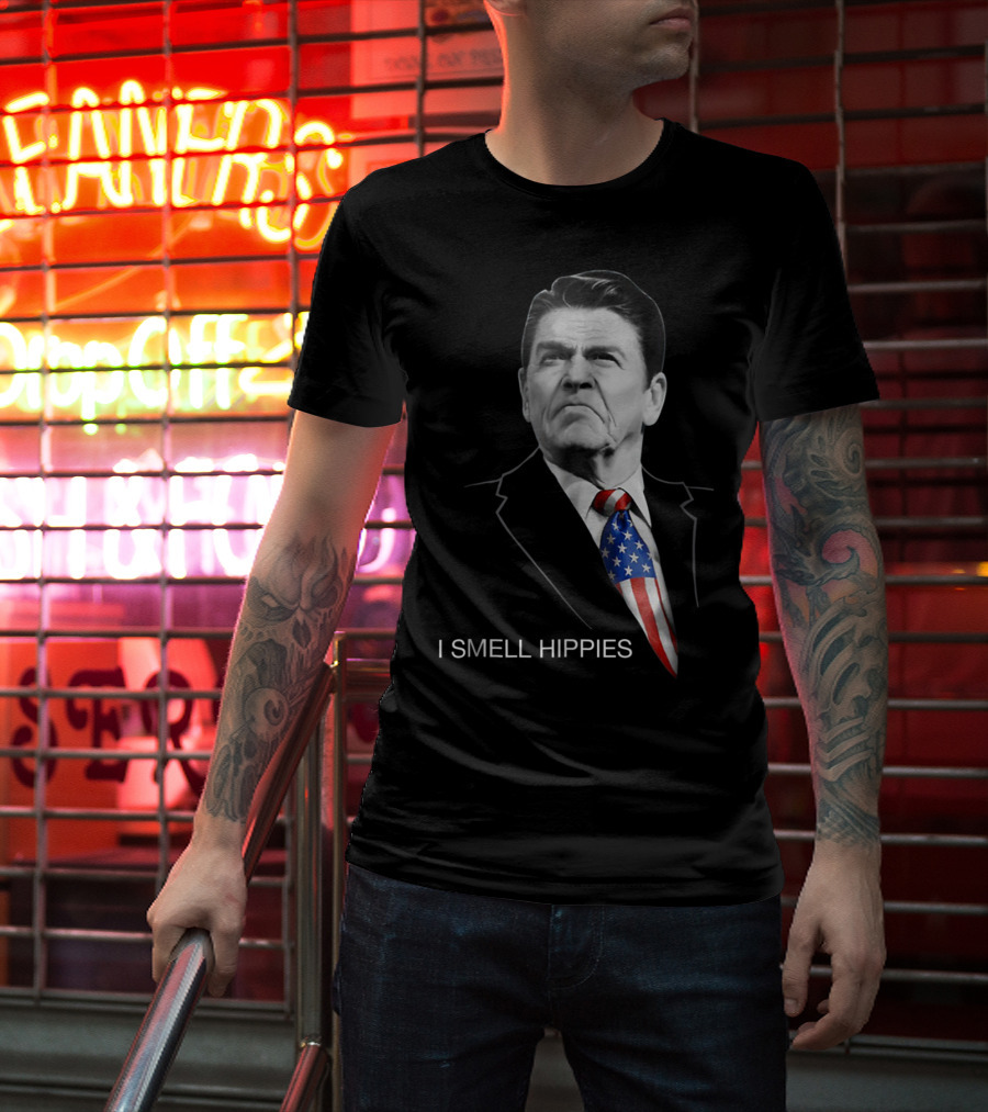 Ronald Reagan I Smell Hippies Patriotic Conservative T-Shirt